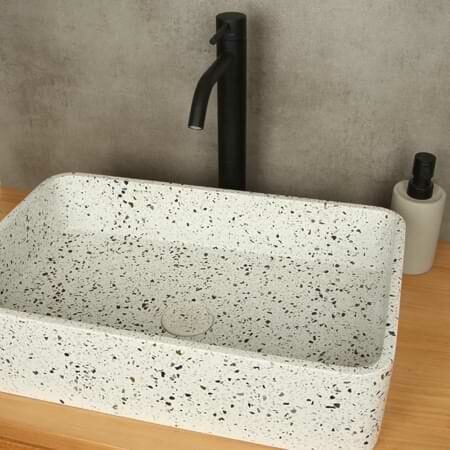 Terrazzo-Waschbecken